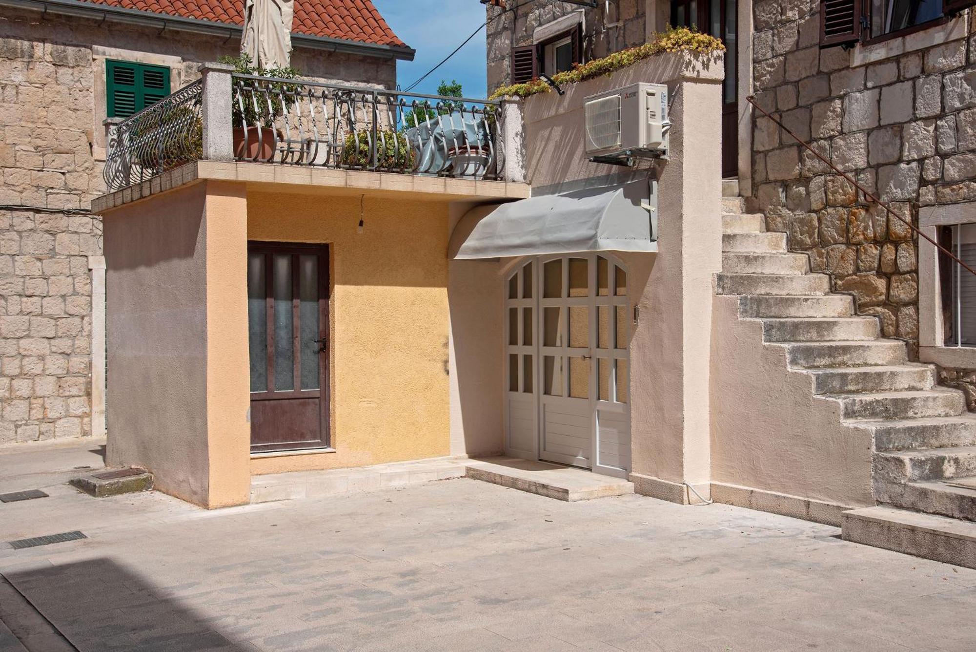 Petite Haven Split Exterior foto